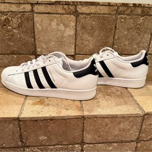 Adidas Superstar Sneakers